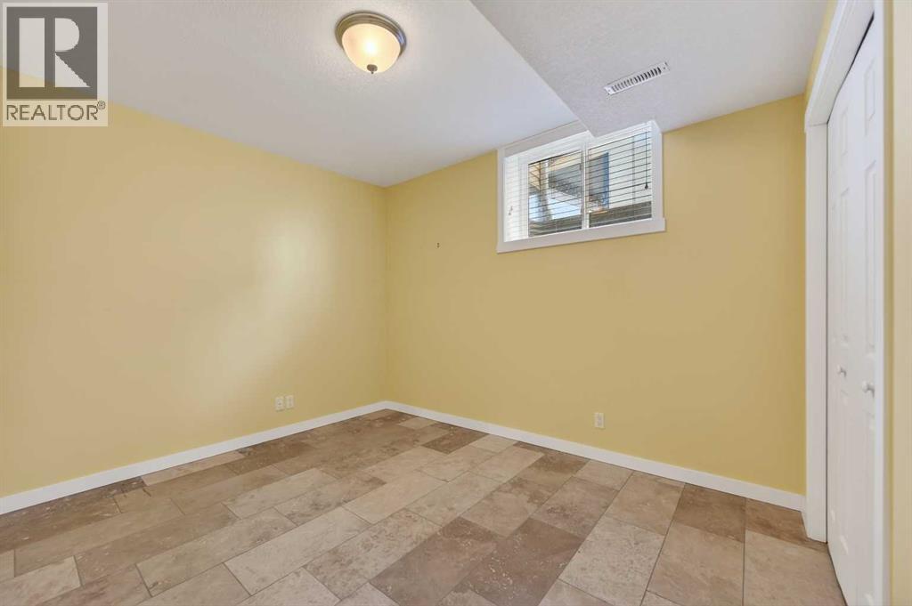 118 Douglas Woods Hill Se, Calgary, Alberta  T2Z 2G6 - Photo 30 - A2288887