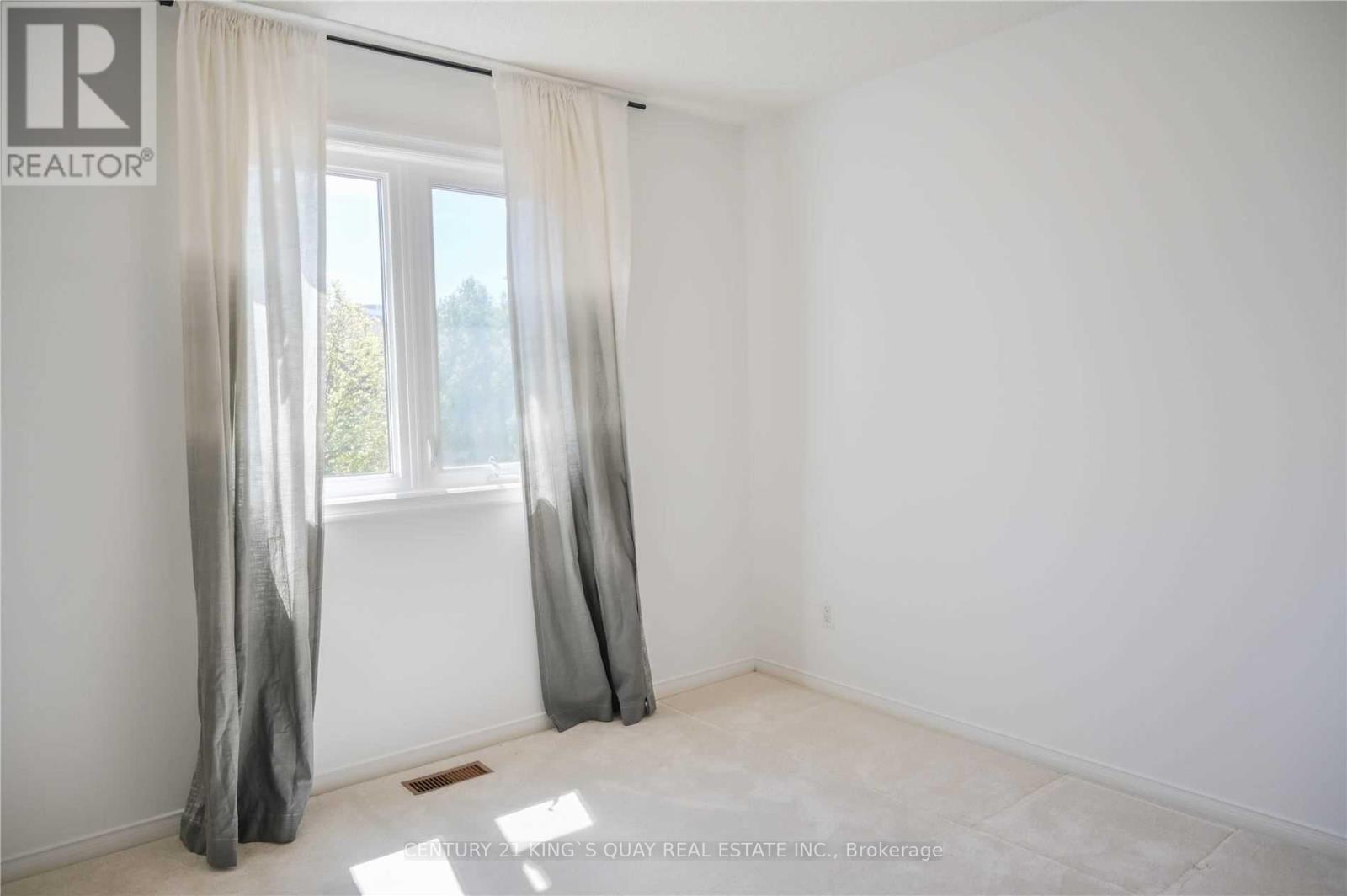 8 Samantha Circle, Richmond Hill, Ontario  L4B 2R3 - Photo 14 - N12953930