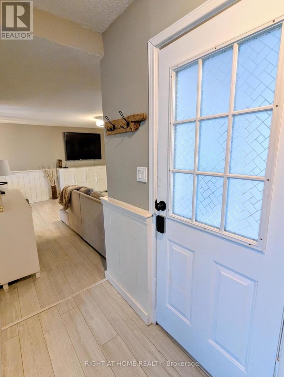 104 Richard Street, Tay (Victoria Harbour), Ontario  L0K 2A0 - Photo 12 - S12953994