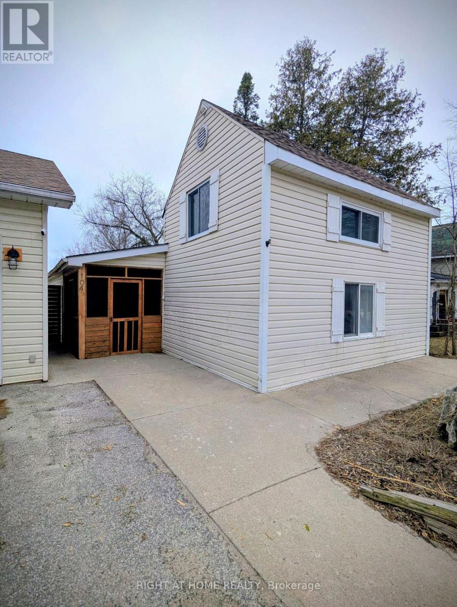 104 Richard Street, Tay (Victoria Harbour), Ontario  L0K 2A0 - Photo 2 - S12953994