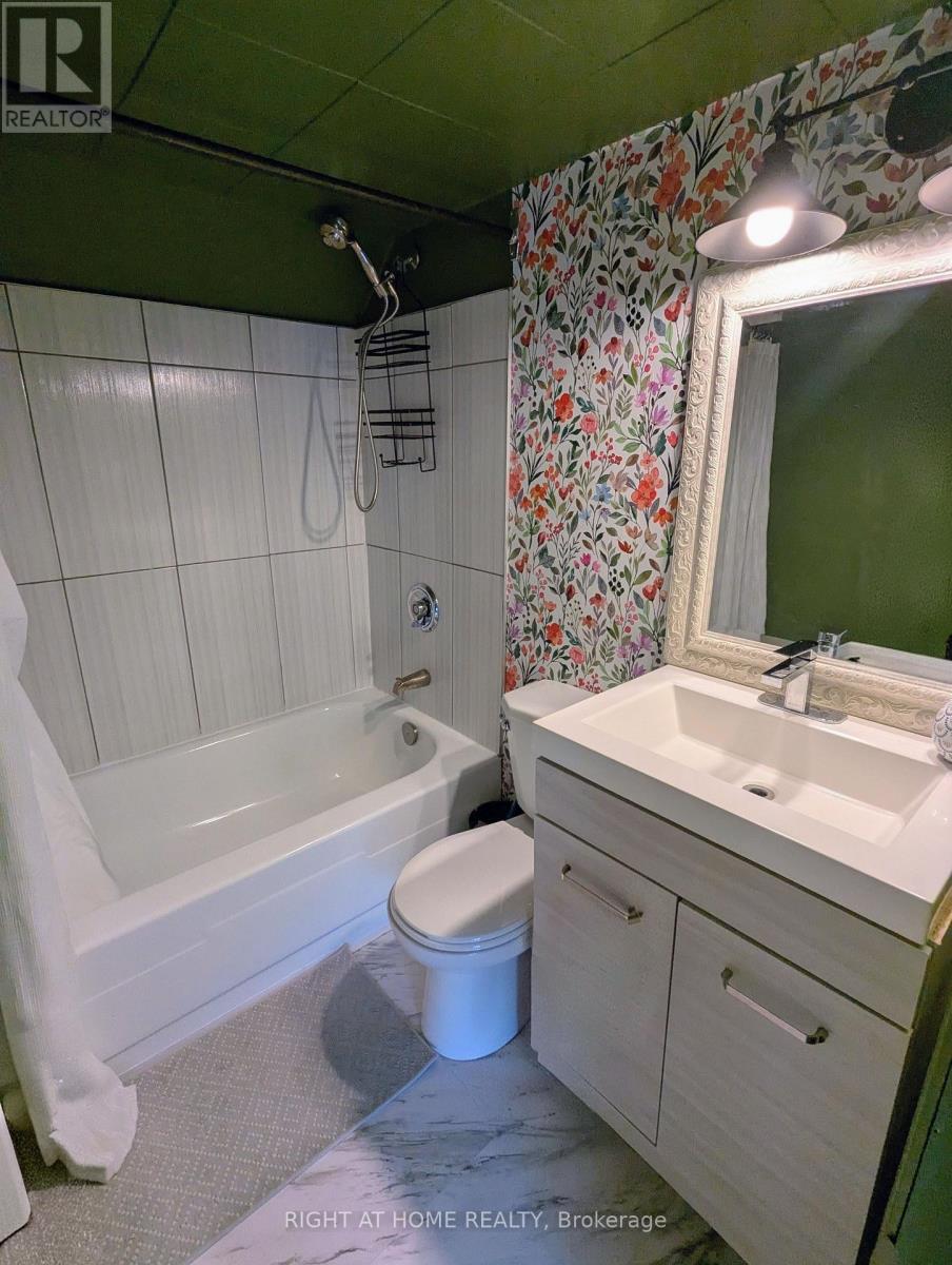 104 Richard Street, Tay (Victoria Harbour), Ontario  L0K 2A0 - Photo 30 - S12953994