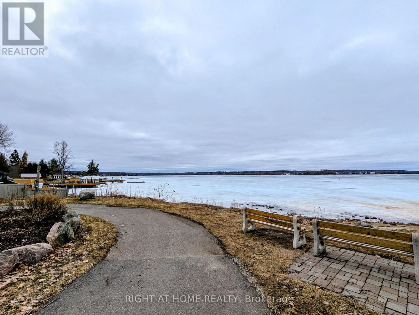 104 Richard Street, Tay (Victoria Harbour), Ontario  L0K 2A0 - Photo 39 - S12953994