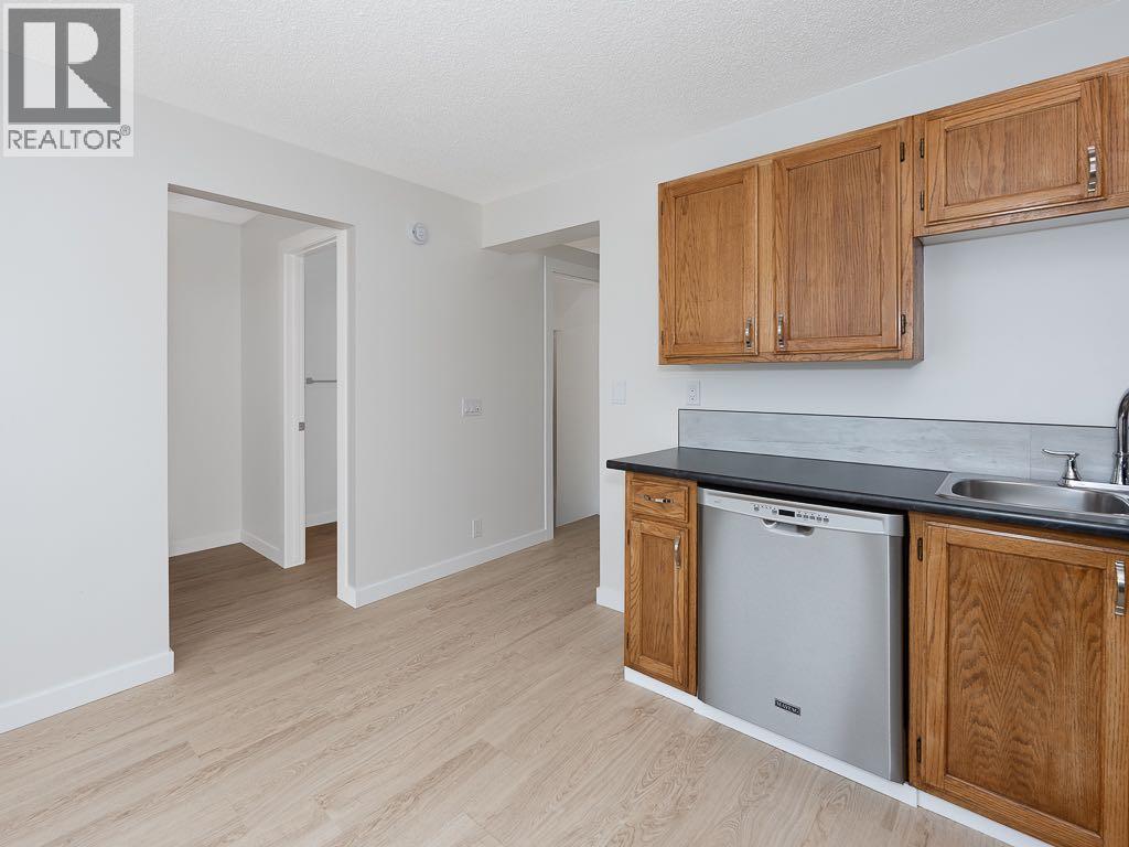 84 Queen Anne Close Se, Calgary, Alberta  T2J 6E5 - Photo 14 - A2297716