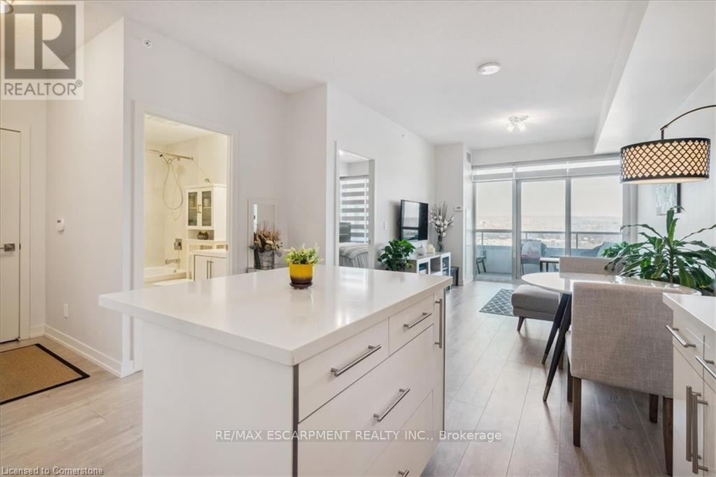 1910 - 2093 Fairview Street, Burlington, Ontario  L7R 0E6 - Photo 11 - W12953886