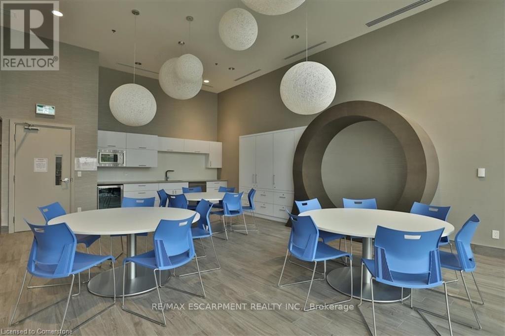 1910 - 2093 Fairview Street, Burlington, Ontario  L7R 0E6 - Photo 39 - W12953886