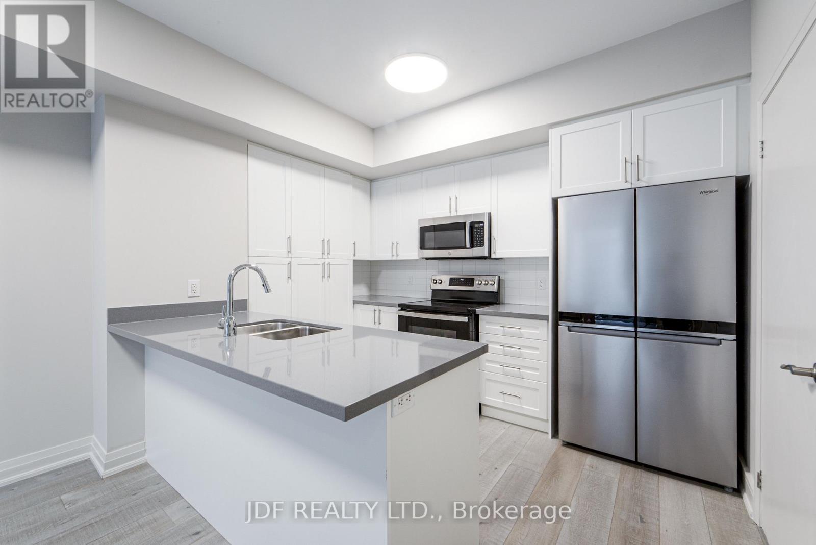 Th 31 - 19 Valhalla Inn Road, Toronto, Ontario  M1N 3B1 - Photo 10 - W12953888