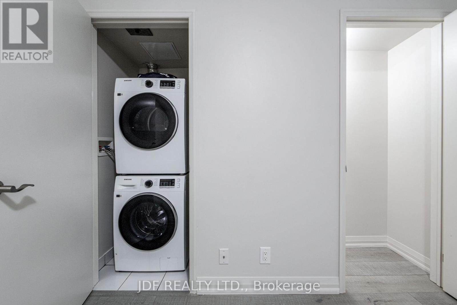 Th 31 - 19 Valhalla Inn Road, Toronto, Ontario  M1N 3B1 - Photo 16 - W12953888