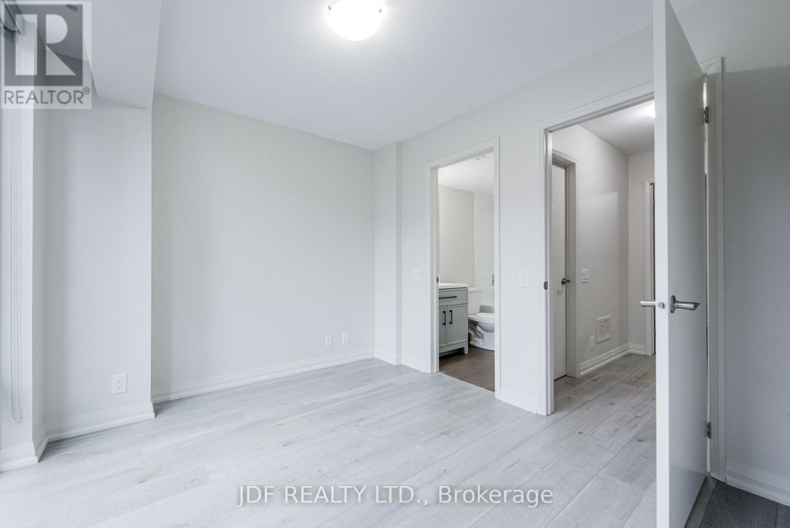 Th 31 - 19 Valhalla Inn Road, Toronto, Ontario  M1N 3B1 - Photo 22 - W12953888