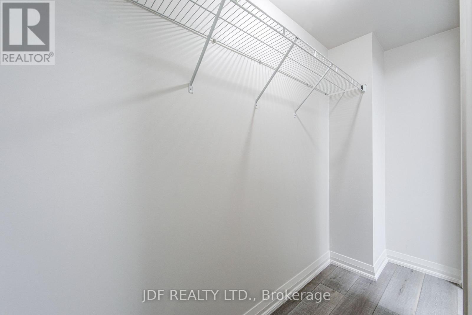 Th 31 - 19 Valhalla Inn Road, Toronto, Ontario  M1N 3B1 - Photo 25 - W12953888