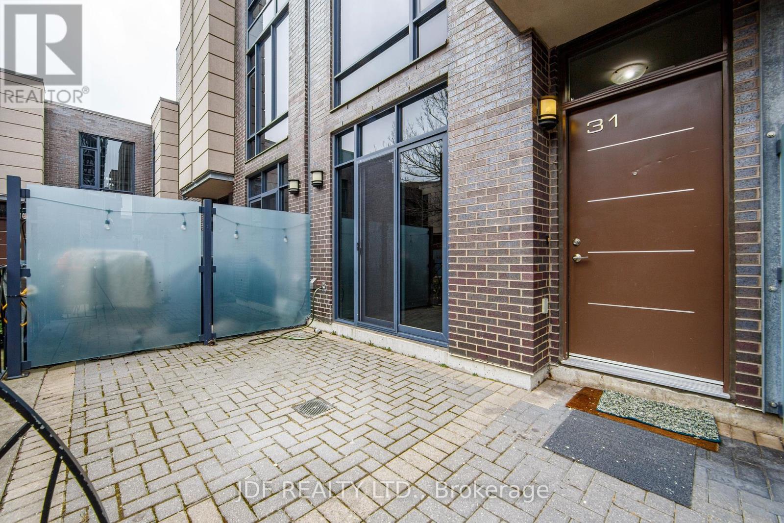 Th 31 - 19 Valhalla Inn Road, Toronto, Ontario  M1N 3B1 - Photo 3 - W12953888