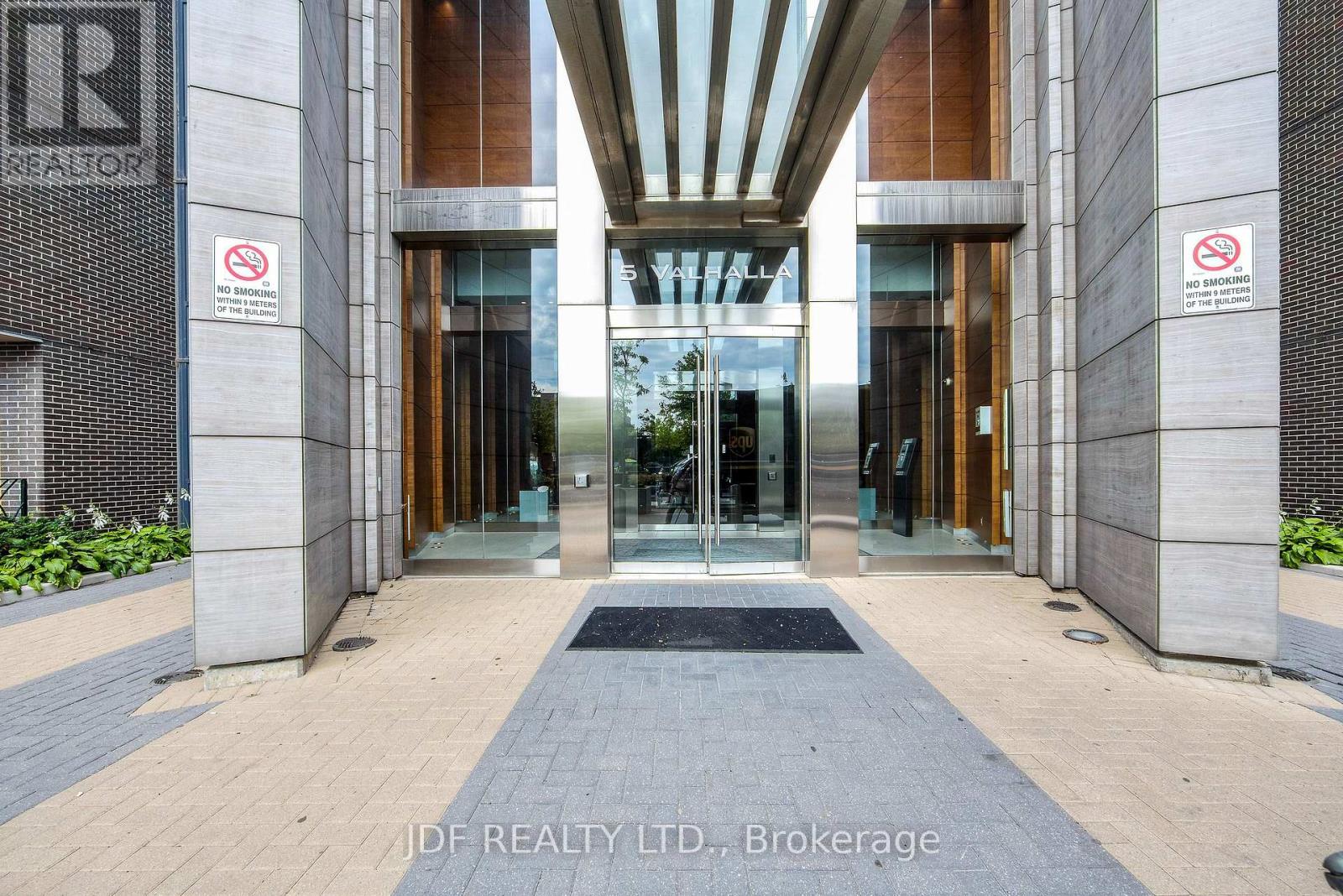 Th 31 - 19 Valhalla Inn Road, Toronto, Ontario  M1N 3B1 - Photo 37 - W12953888