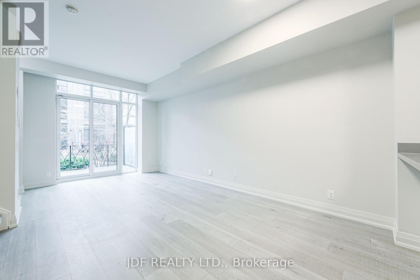 Th 31 - 19 Valhalla Inn Road, Toronto, Ontario  M1N 3B1 - Photo 8 - W12953888