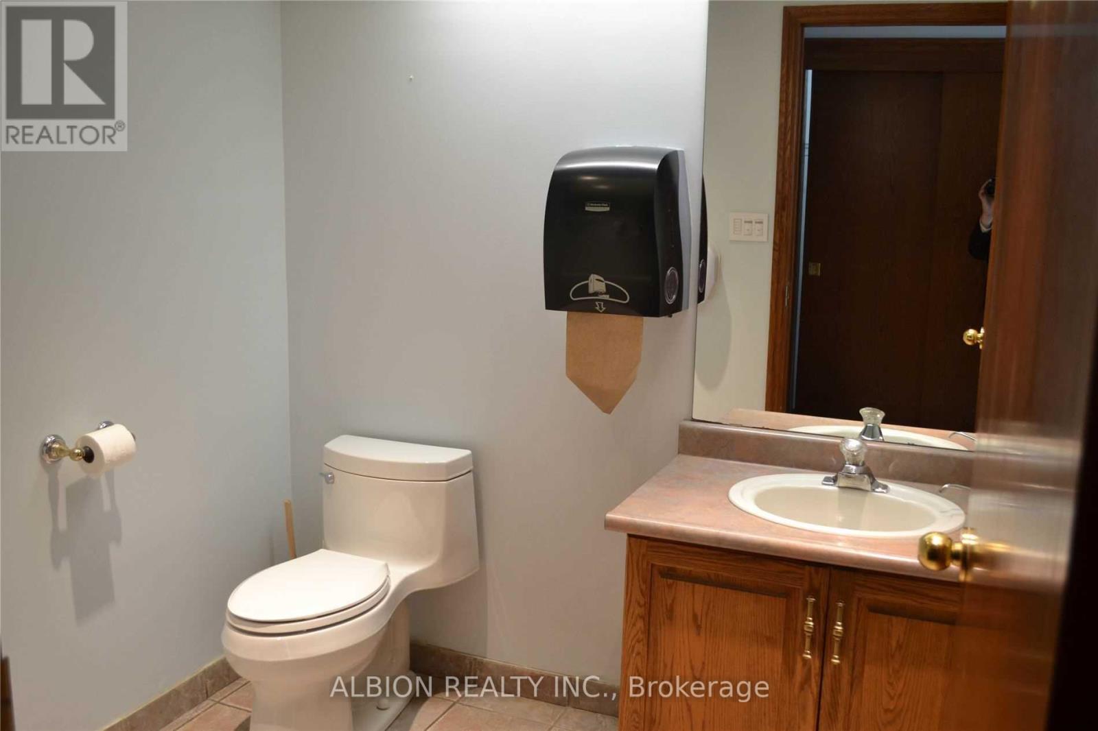 16 - 2001 Albion Road, Toronto, Ontario  M9W 6V6 - Photo 8 - W12953896