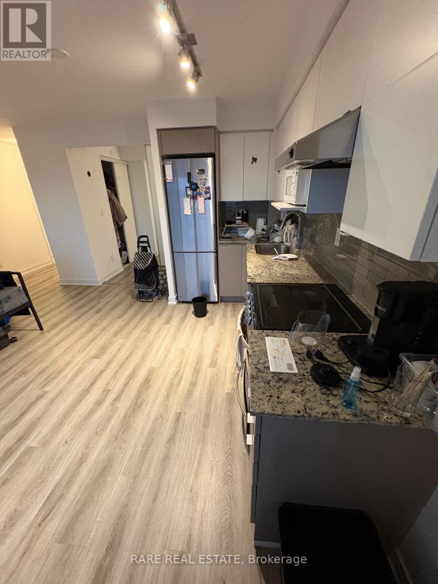 1107 - 160 Flemington Road, Toronto, Ontario  M6A 2N9 - Photo 7 - W12953904