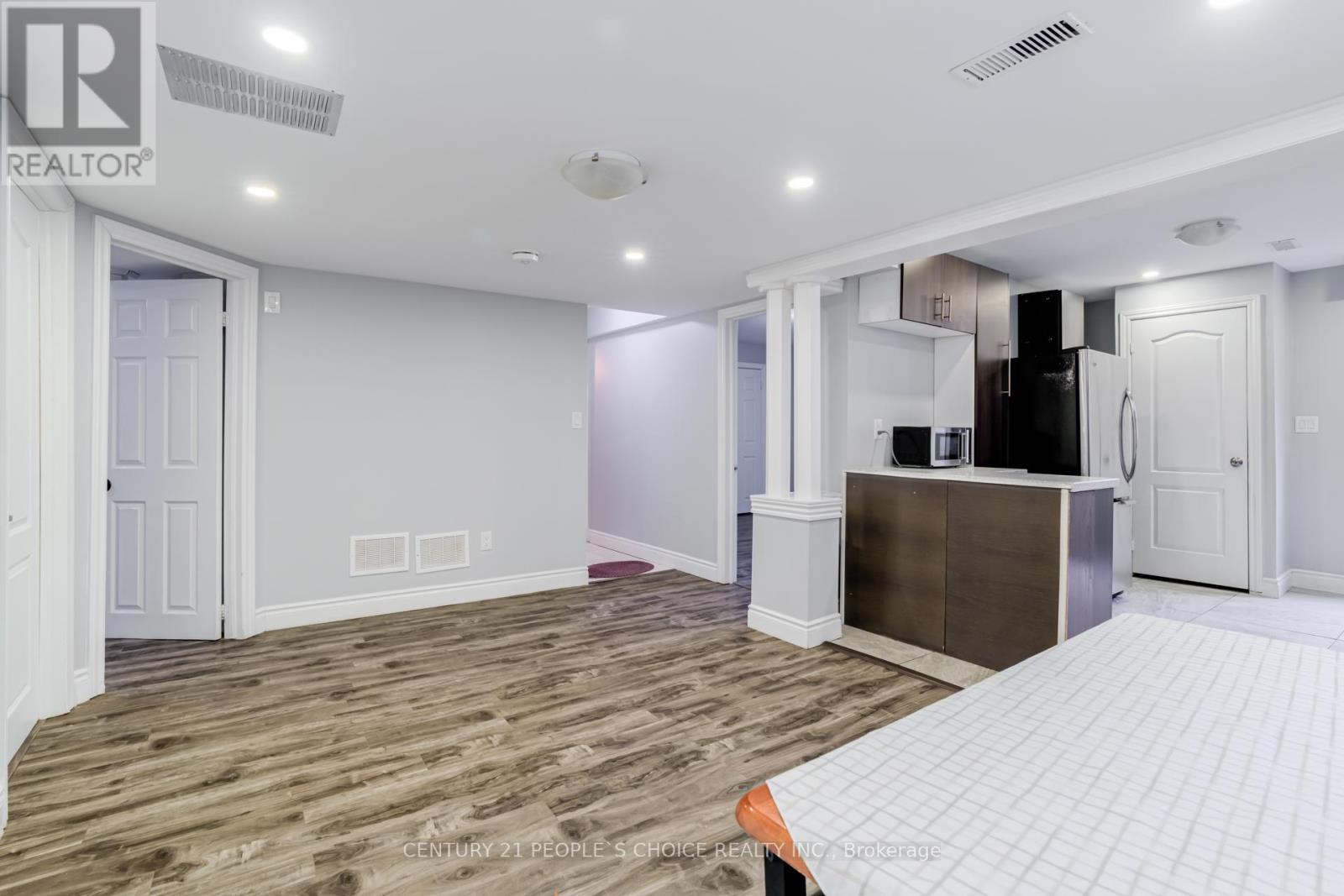 220 Castle Oaks Crossing, Brampton, Ontario  L6P 3X2 - Photo 19 - W12953952