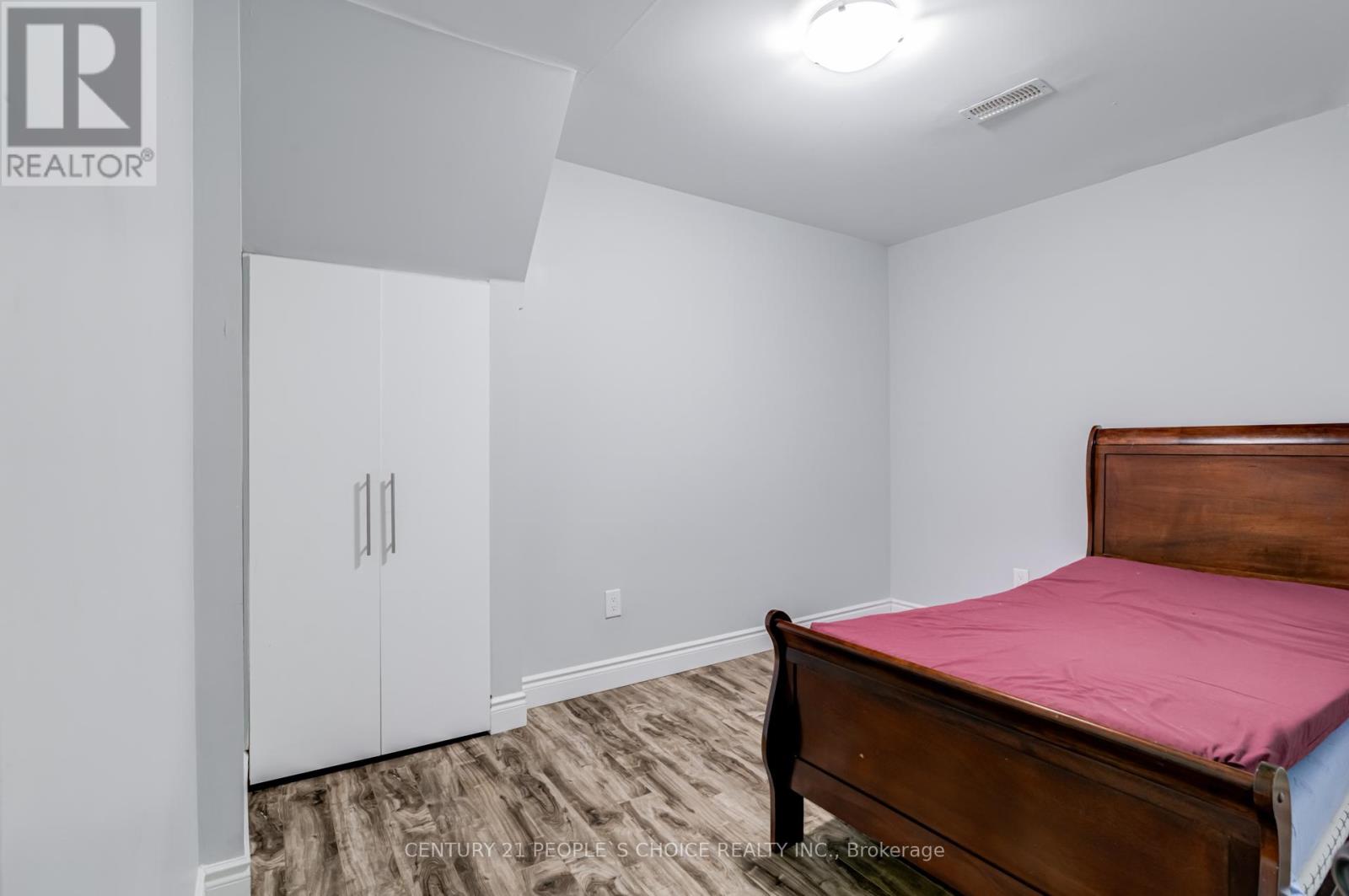 220 Castle Oaks Crossing, Brampton, Ontario  L6P 3X2 - Photo 24 - W12953952