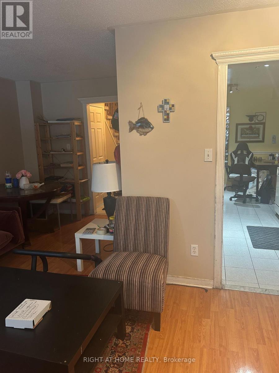 5550 Cosmic Crescent, Mississauga, Ontario  L4Z 3R9 - Photo 2 - W12953970