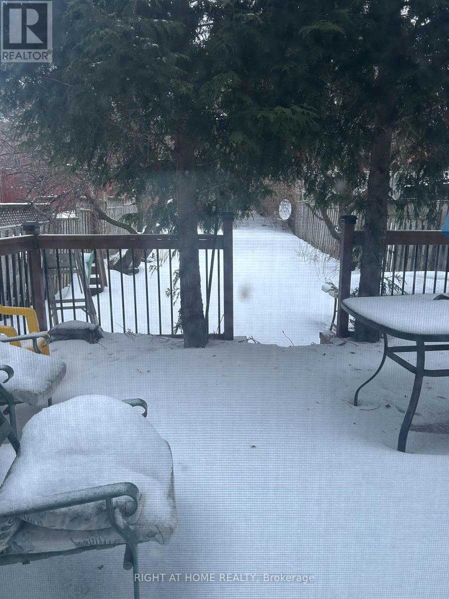 5550 Cosmic Crescent, Mississauga, Ontario  L4Z 3R9 - Photo 4 - W12953970