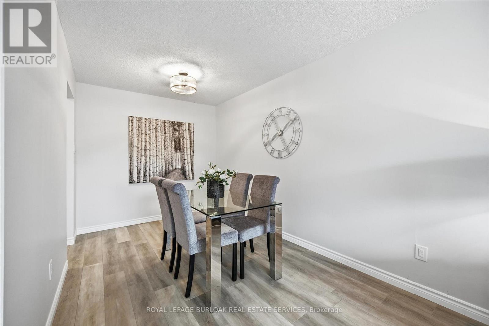 2344 Glastonbury Road, Burlington, Ontario  L7P 3Y3 - Photo 14 - W12953992