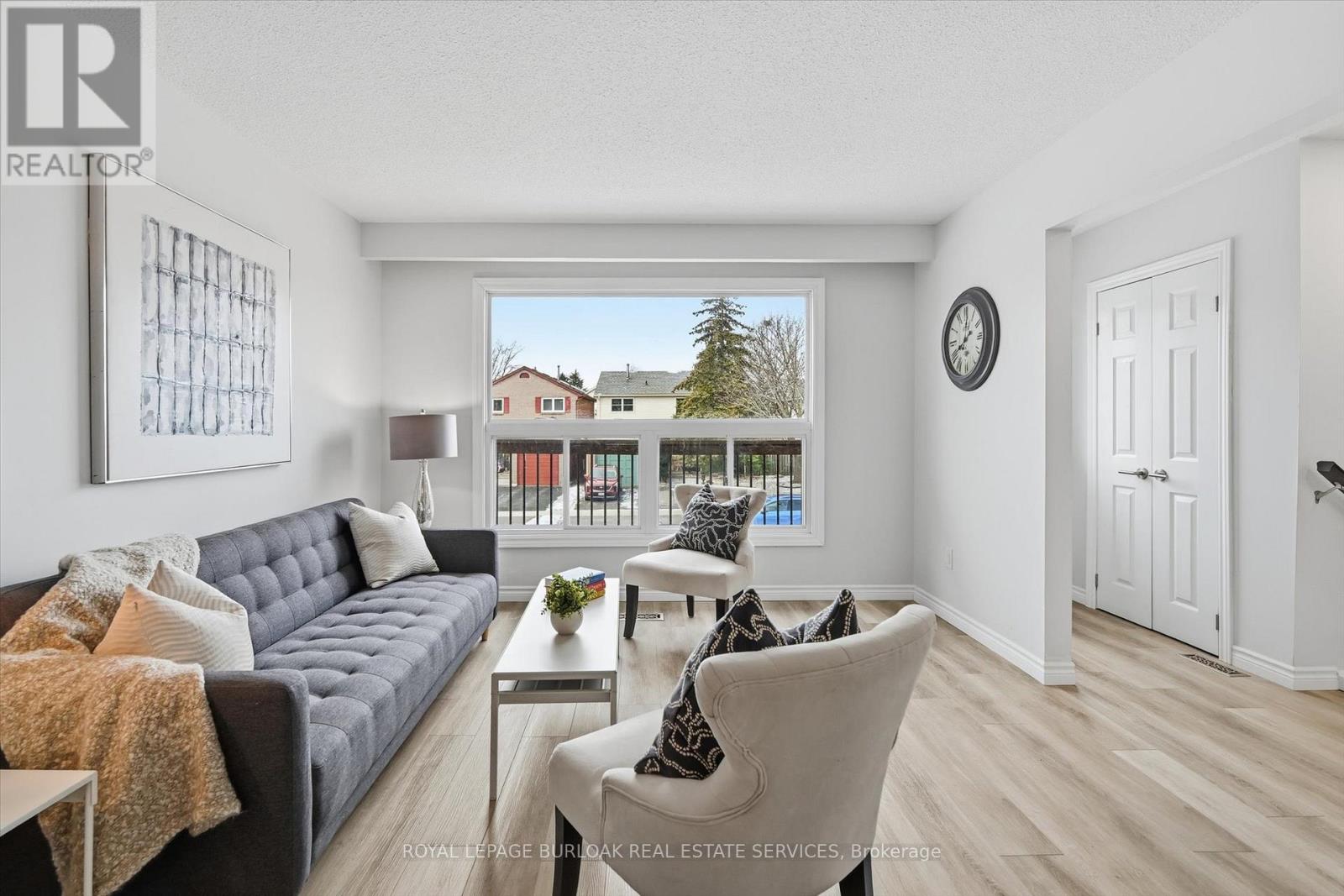 2344 Glastonbury Road, Burlington, Ontario  L7P 3Y3 - Photo 18 - W12953992