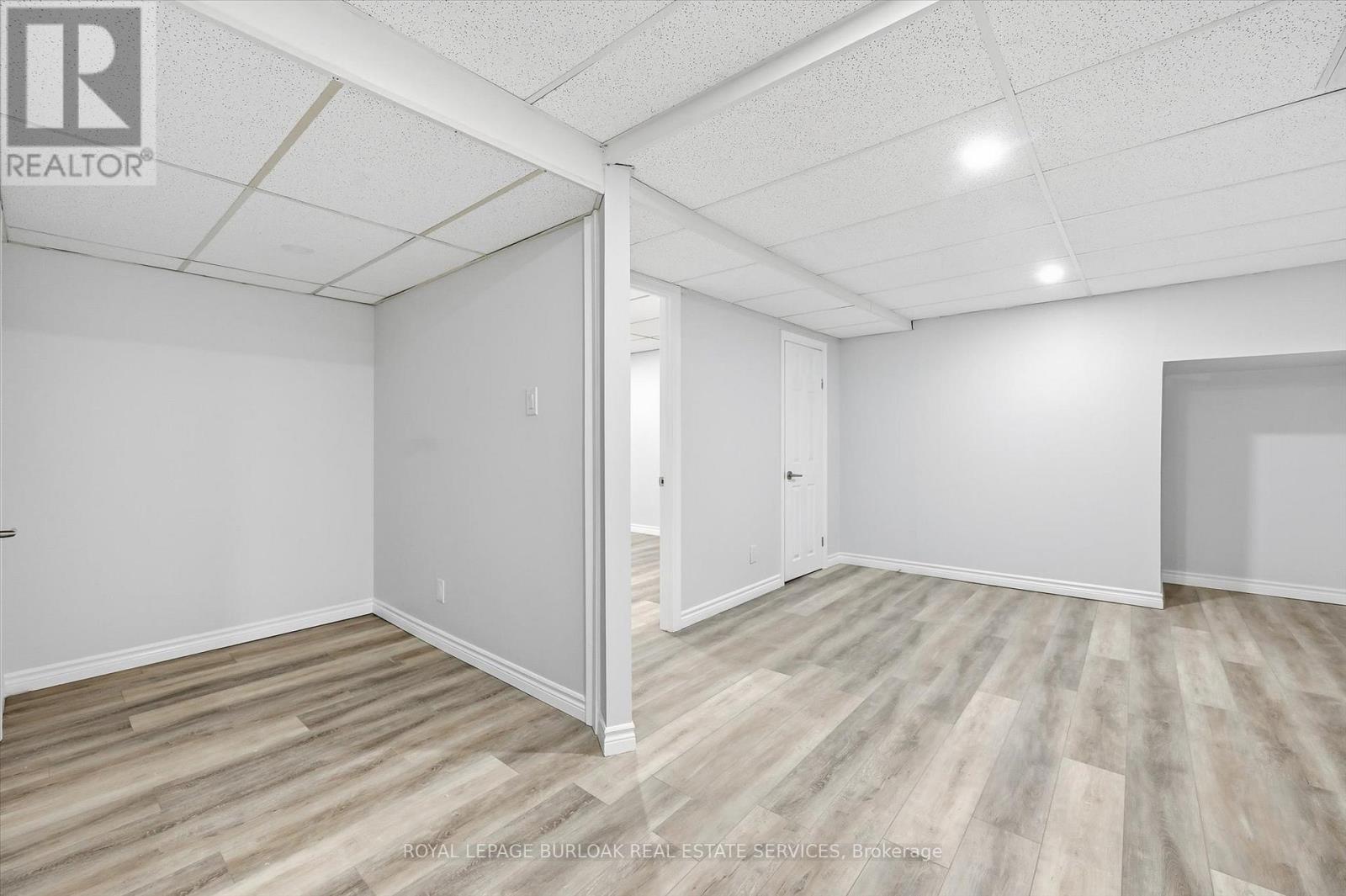 2344 Glastonbury Road, Burlington, Ontario  L7P 3Y3 - Photo 34 - W12953992