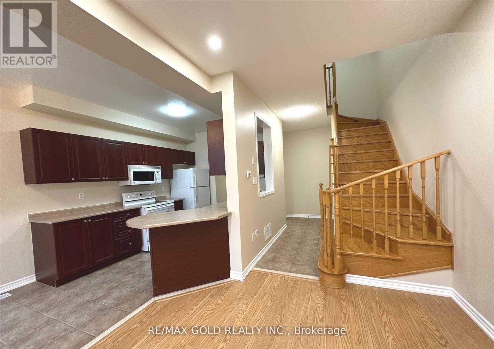 2295 Stone Glen Crescent, Oakville, Ontario  L6M 0C8 - Photo 11 - W12953998