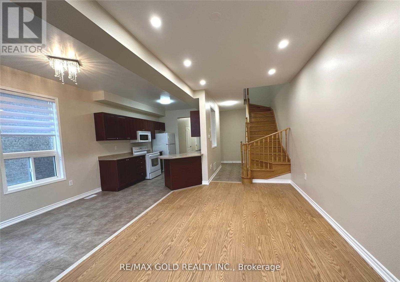 2295 Stone Glen Crescent, Oakville, Ontario  L6M 0C8 - Photo 7 - W12953998