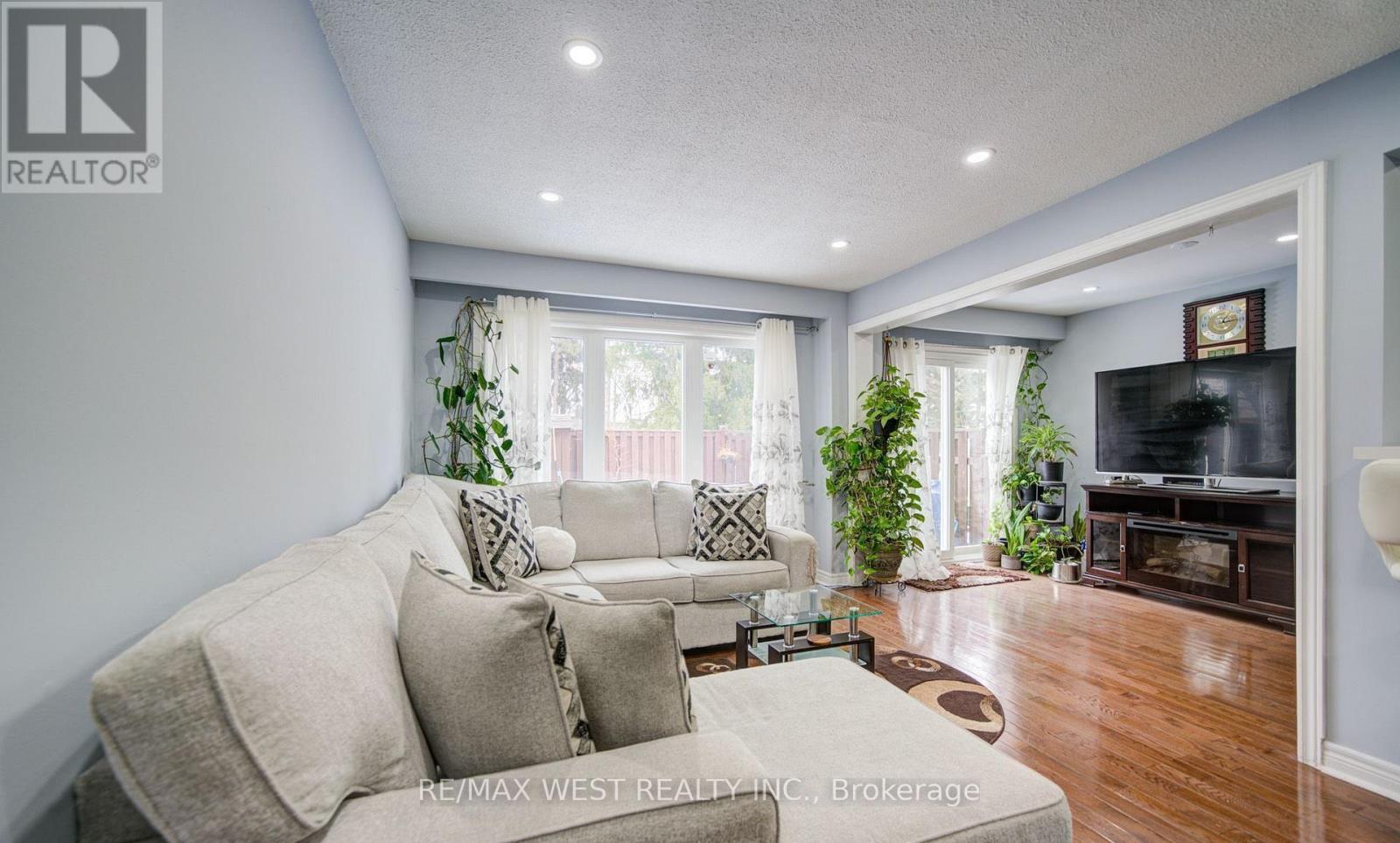 71 - 3525 Brandon Gate Drive, Mississauga, Ontario  L4T 3M3 - Photo 11 - W12954006