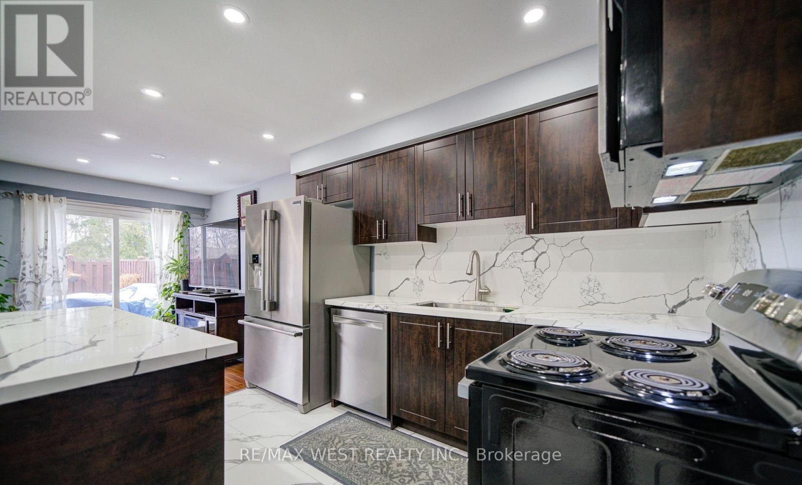 71 - 3525 Brandon Gate Drive, Mississauga, Ontario  L4T 3M3 - Photo 16 - W12954006