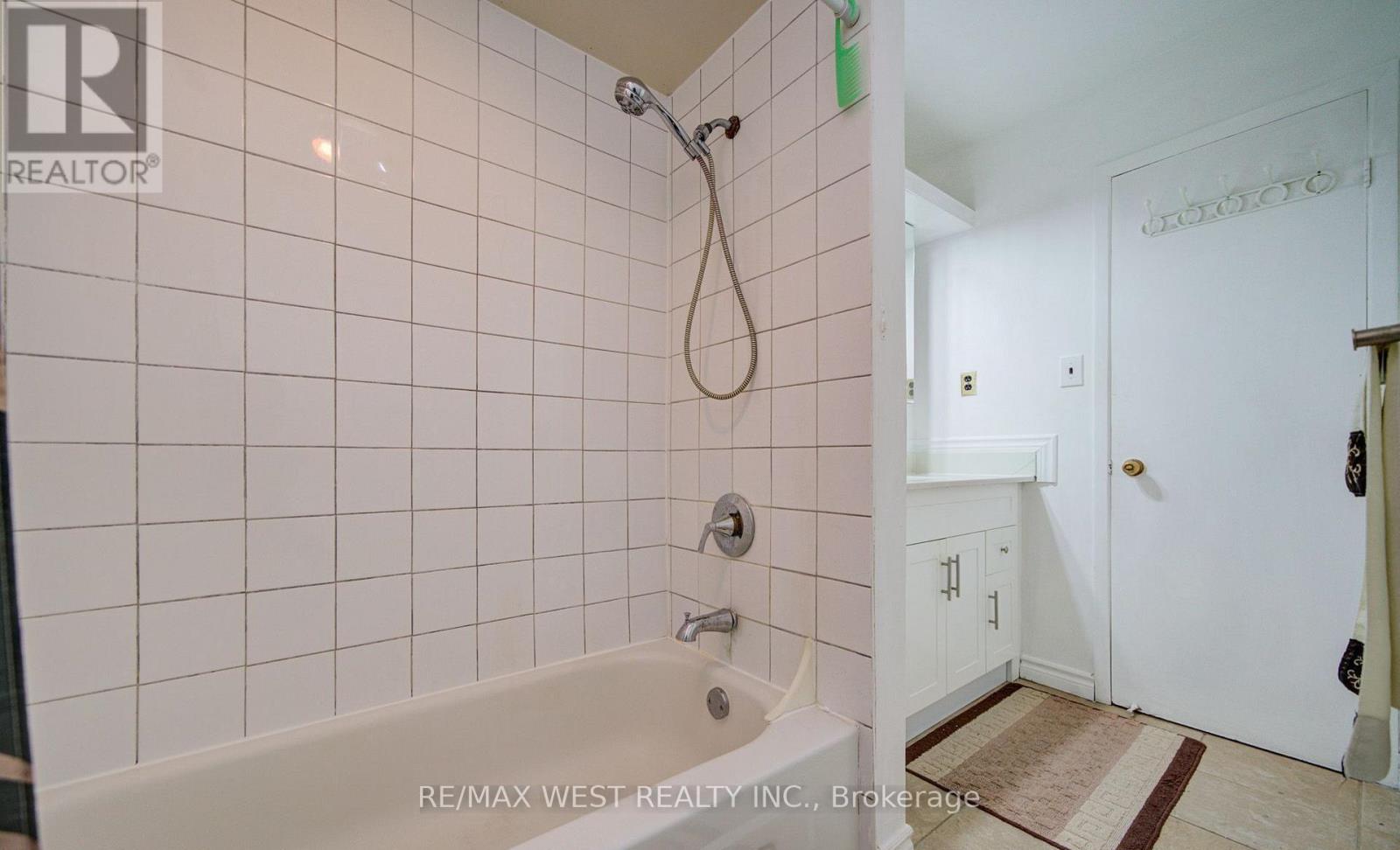 71 - 3525 Brandon Gate Drive, Mississauga, Ontario  L4T 3M3 - Photo 21 - W12954006