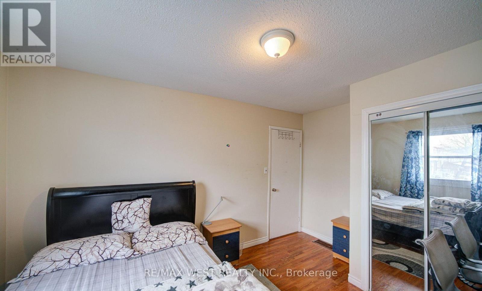 71 - 3525 Brandon Gate Drive, Mississauga, Ontario  L4T 3M3 - Photo 37 - W12954006