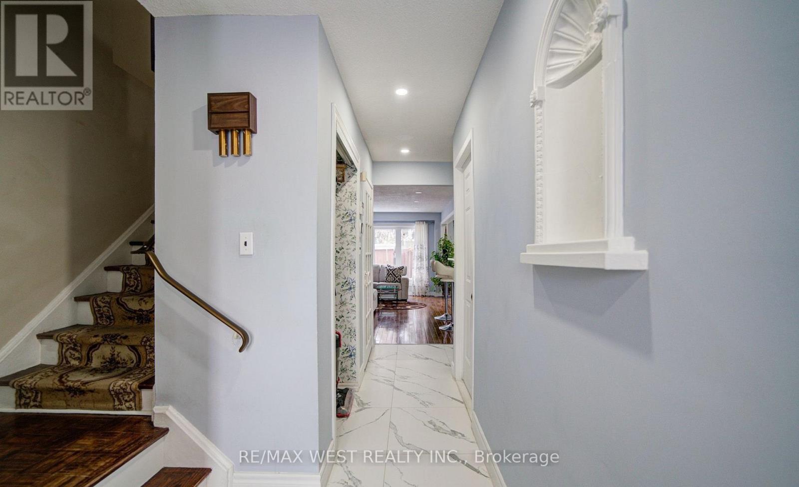 71 - 3525 Brandon Gate Drive, Mississauga, Ontario  L4T 3M3 - Photo 7 - W12954006