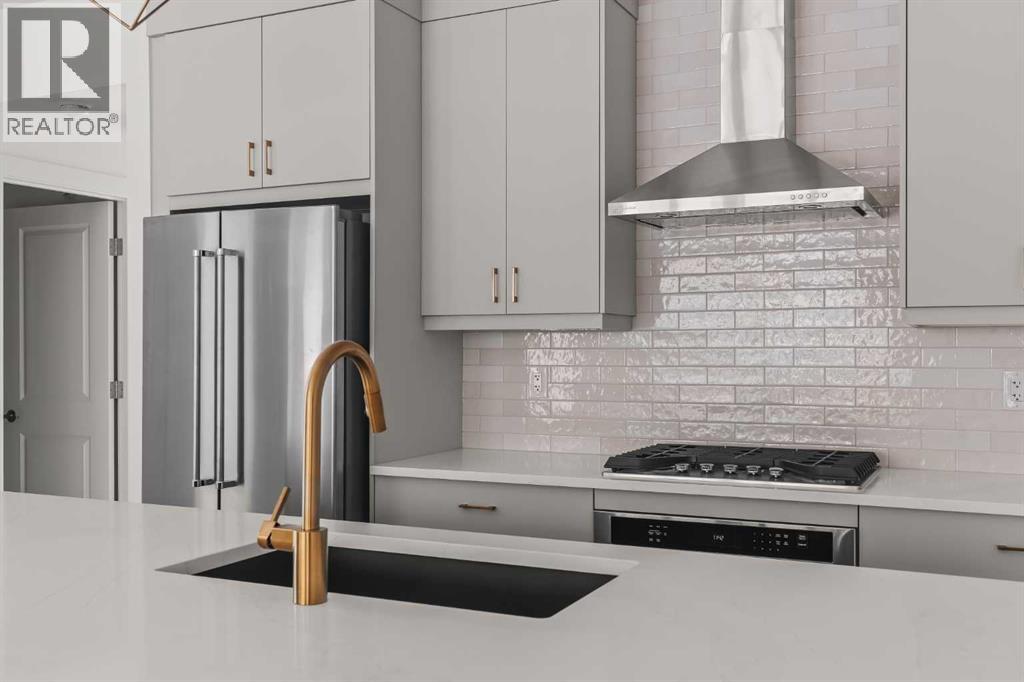 605 Sovereign Common Sw, Calgary, Alberta  T3C 3Y3 - Photo 11 - A2298259