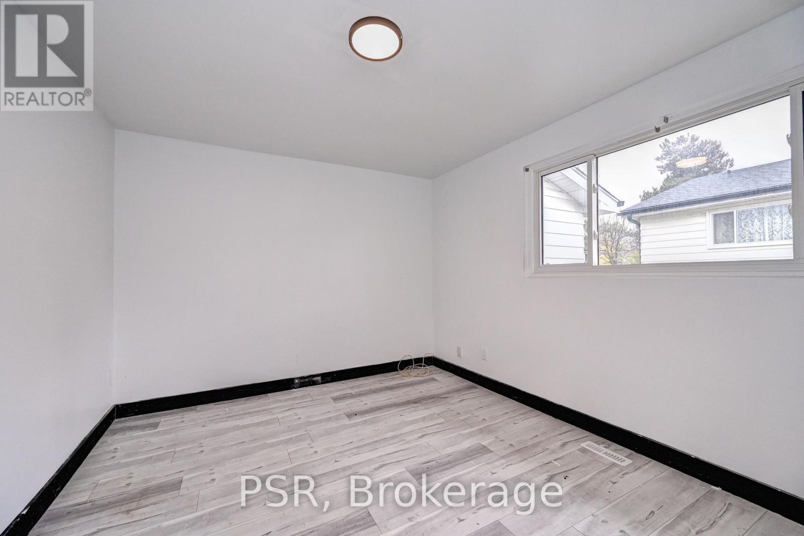 F - 516 Sunnydale Place, Waterloo, Ontario  N2L 4T1 - Photo 13 - X12953934