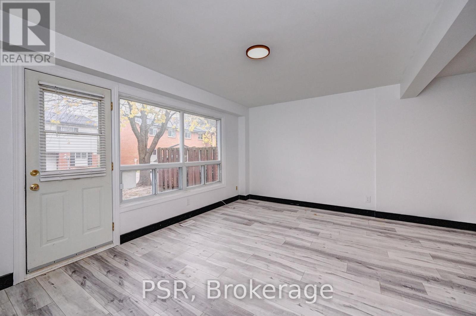 F - 516 Sunnydale Place, Waterloo, Ontario  N2L 4T1 - Photo 3 - X12953934