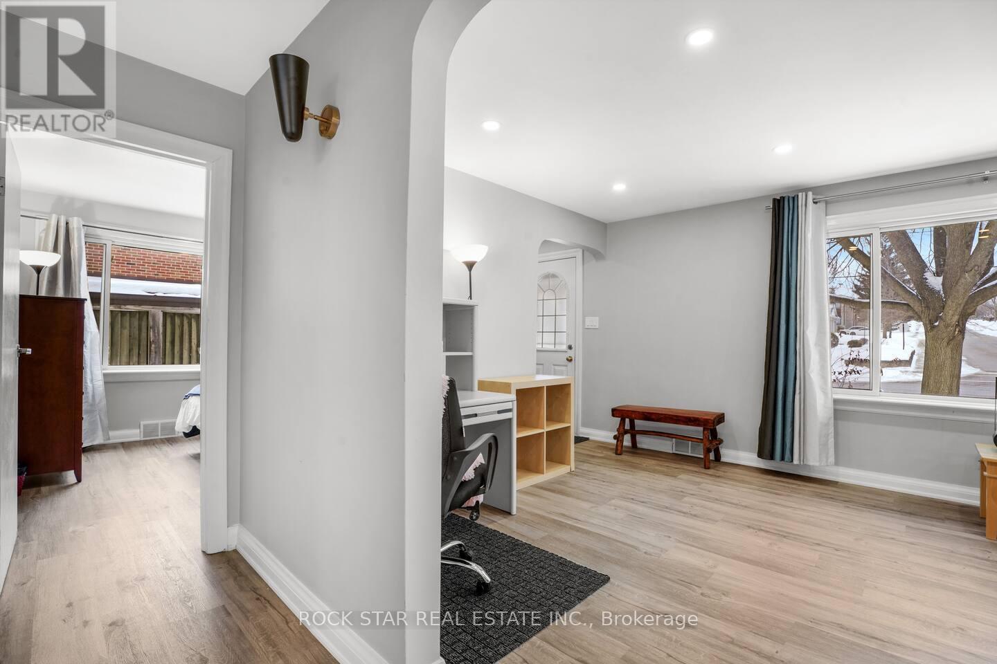 102 Kribs Street, Cambridge, Ontario  N3C 3N5 - Photo 5 - X12953980