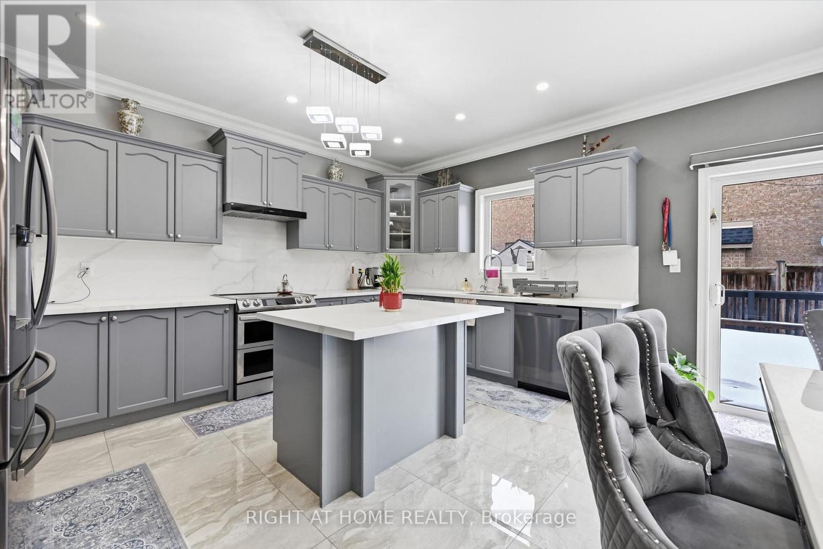 456 Valridge Drive, Hamilton, Ontario  L9G 0B2 - Photo 18 - X12954022