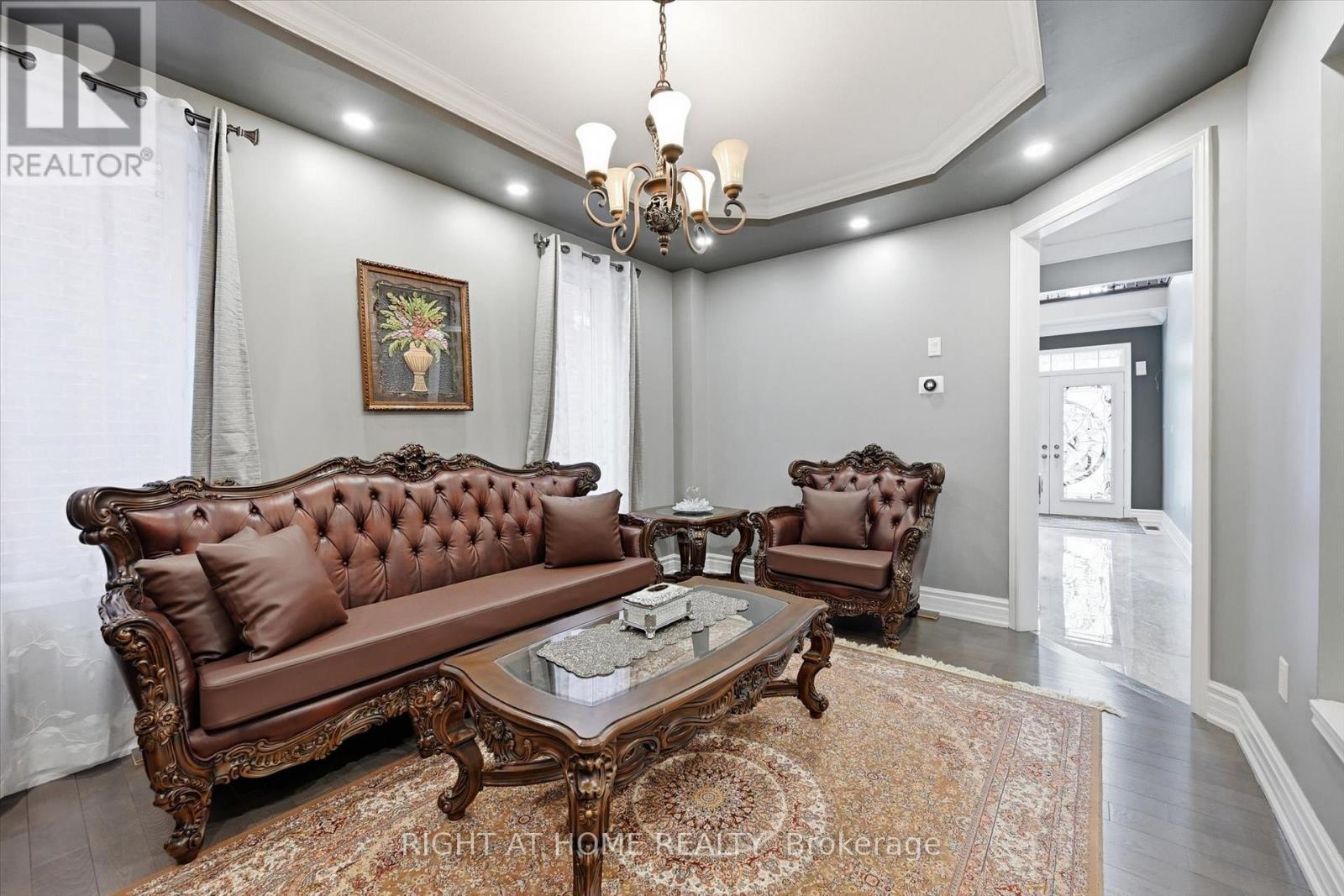 456 Valridge Drive, Hamilton, Ontario  L9G 0B2 - Photo 5 - X12954022