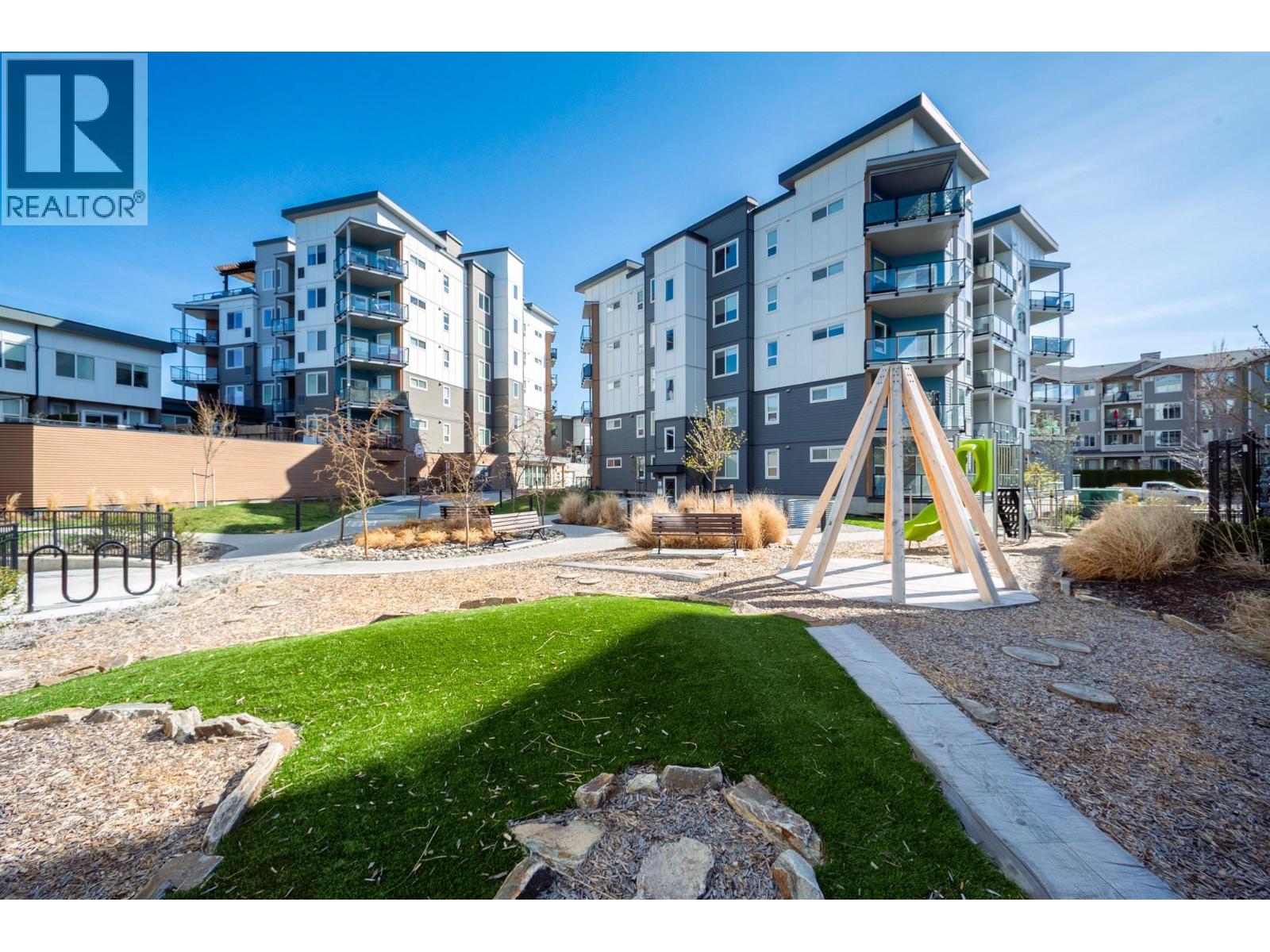 3642 Mission Springs Drive Unit# 204 Lot# 140, Kelowna, British Columbia