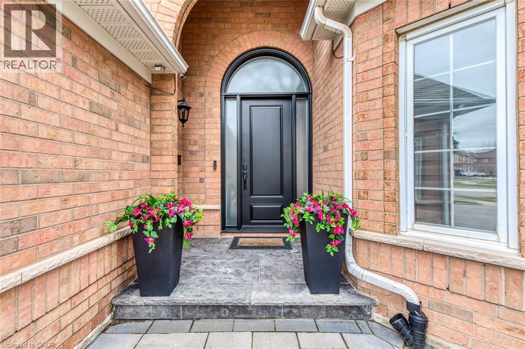 4366 Latimer Crescent, Burlington, Ontario  L7M 4R2 - Photo 3 - 40816130