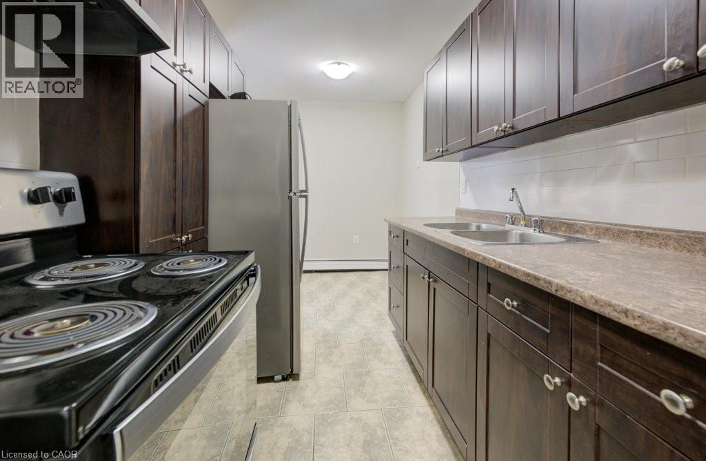 390 Admiral Drive Unit# 206, London, Ontario  N5V 3C2 - Photo 5 - 40815995