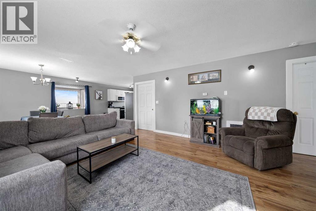 180 Centre Avenue, Rural Forty Mile No. 8, Alberta  T0K 1Z0 - Photo 6 - A2296440