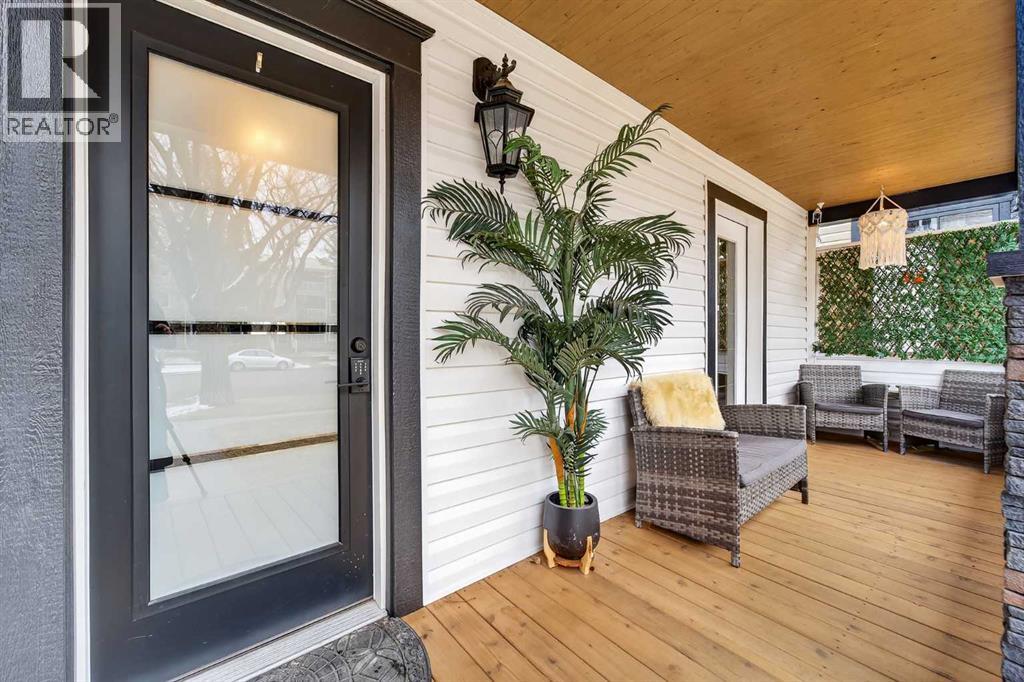 637 6 Street S, Lethbridge, Alberta  T1J 2E4 - Photo 3 - A2294488