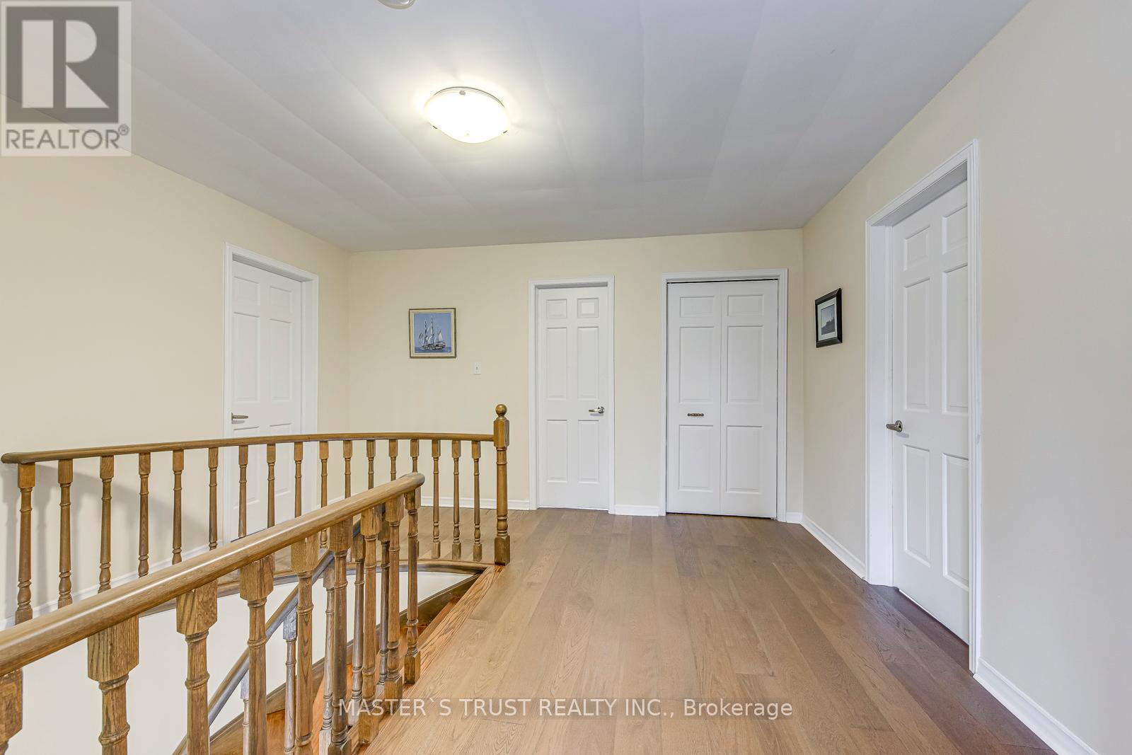 2591 Robin Drive, Mississauga, Ontario  L5K 2G2 - Photo 23 - W12952008