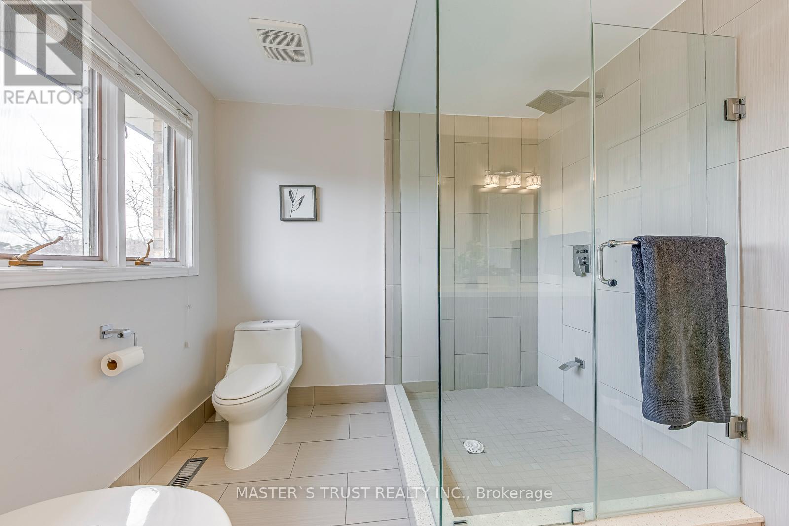 2591 Robin Drive, Mississauga, Ontario  L5K 2G2 - Photo 30 - W12952008