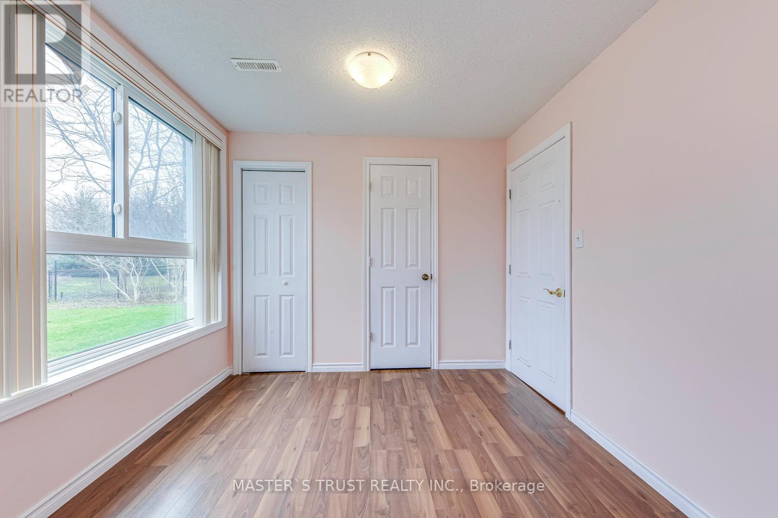 2591 Robin Drive, Mississauga, Ontario  L5K 2G2 - Photo 41 - W12952008