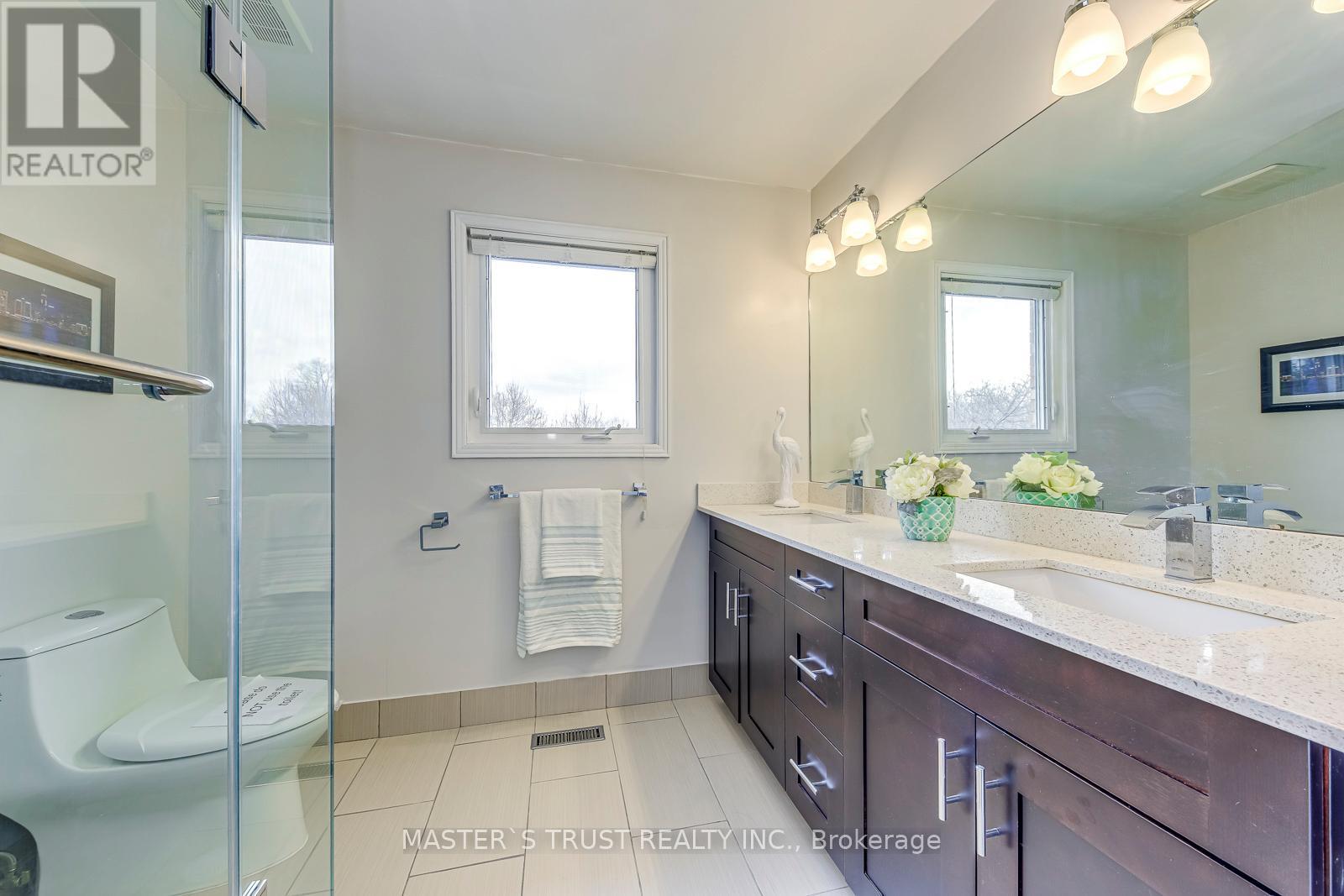 2591 Robin Drive, Mississauga, Ontario  L5K 2G2 - Photo 35 - W12952008