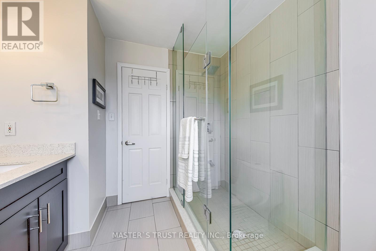 2591 Robin Drive, Mississauga, Ontario  L5K 2G2 - Photo 36 - W12952008