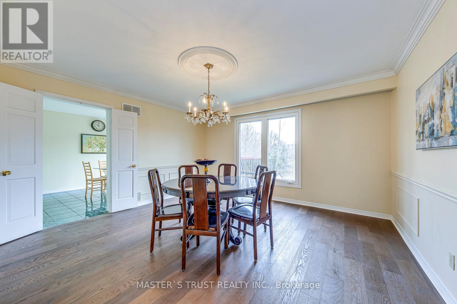 2591 Robin Drive, Mississauga, Ontario  L5K 2G2 - Photo 9 - W12952008