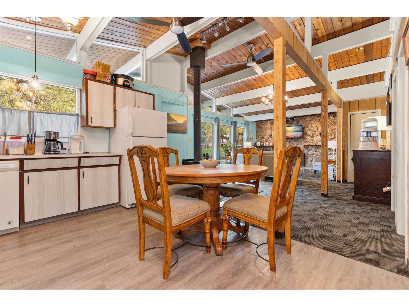 66602 Summer Road, Kawkawa Lake, Hope, British Columbia  V0X 1L1 - Photo 11 - R3106442